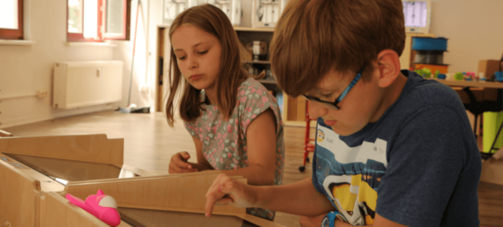 Kinder kreieren ihre eigenen Filmhelden am Touchscreen